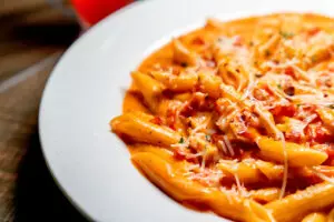 Gigi-Hadid_pasta